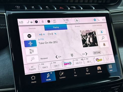 Used 2023 Jeep Grand Cherokee Limited image 18