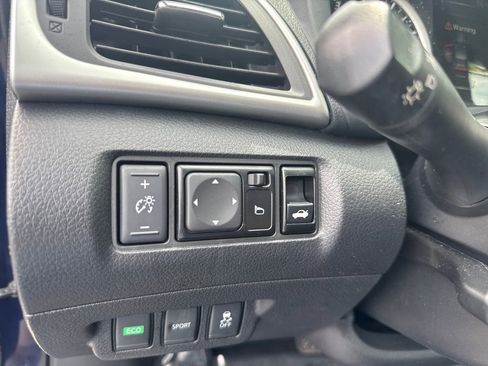 Used 2018 Nissan Sentra SV w/ All Weather Package FWD image 33