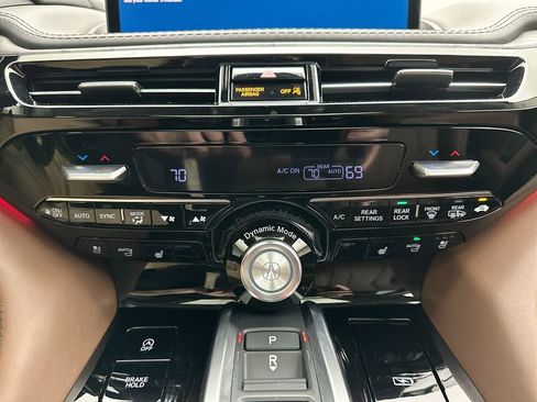 Used 2024 Acura MDX SH-AWD w/ Advance Package image 26