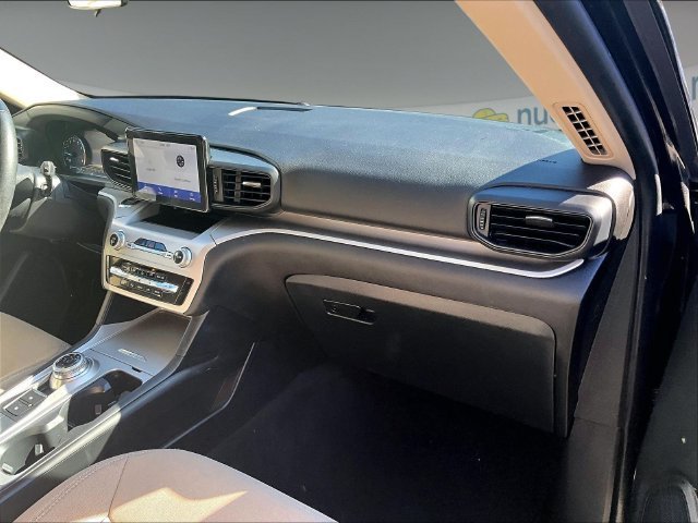 Used 2022 Ford Explorer XLT AWD/4WD image 17