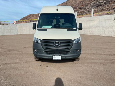 New 2026 Mercedes-Benz Sprinter 2500 image 8