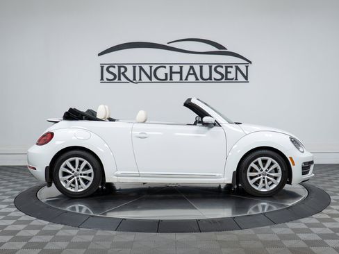 Used 2017 Volkswagen Beetle 1.8T Classic image 4