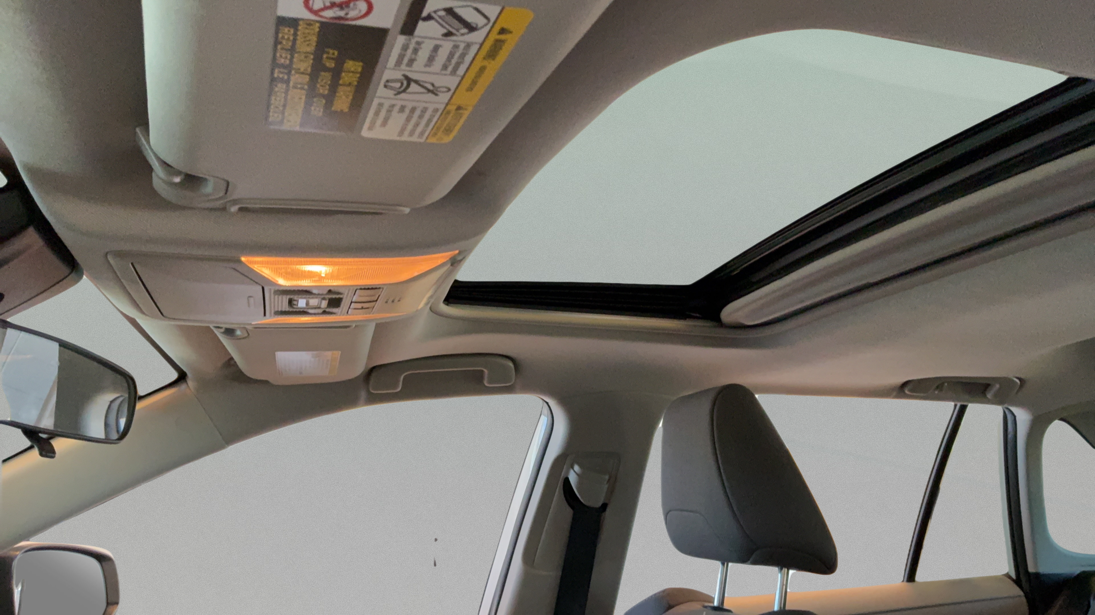 Used 2021 Toyota RAV4 XLE w/ Convenience Package FWD image 21