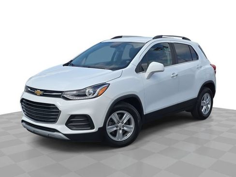 Certified 2020 Chevrolet Trax LT w/ LT Convenience Package FWD image 1