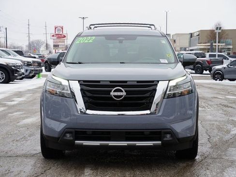 Used 2022 Nissan Pathfinder Platinum image 2