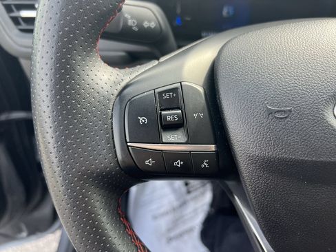 Used 2025 Ford Escape ST-Line FWD image 19
