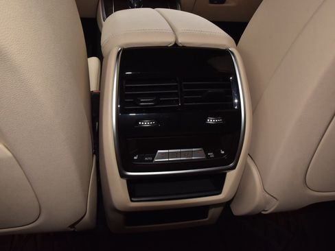 Used 2021 BMW X5 xDrive40i w/ Convenience Package image 18