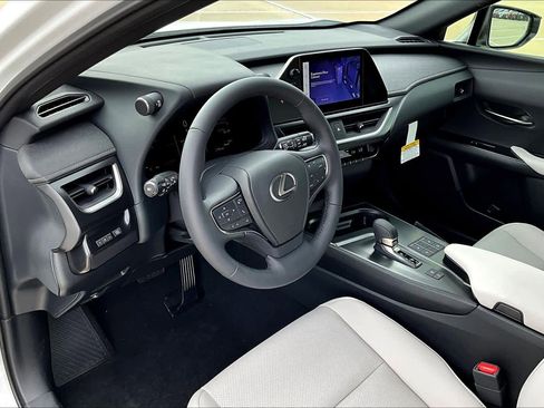 New 2026 Lexus UX 300h FWD image 8