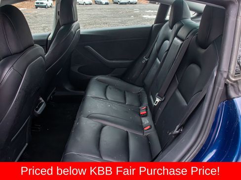Used 2022 Tesla Model 3 Standard Range image 14