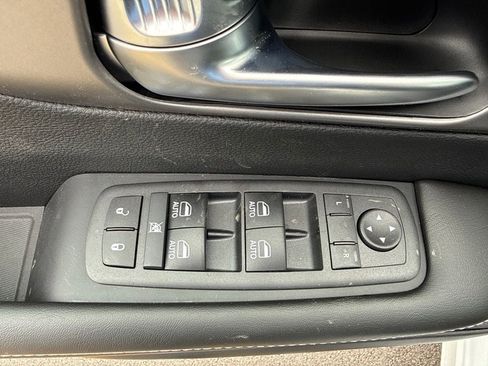 New 2027 Chrysler Pacifica Select AWD/4WD image 27