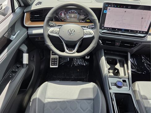 New 2026 Volkswagen Tiguan SEL R-Line AWD/4WD image 12