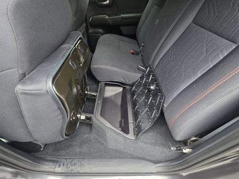 Used 2020 Toyota Tacoma 4x4 Double Cab image 36