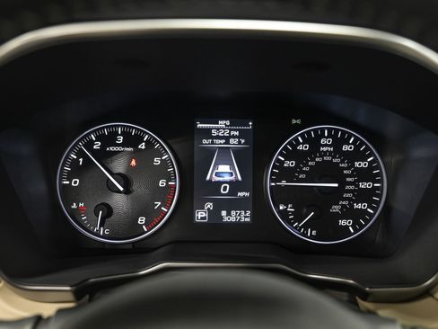 Used 2020 Subaru Outback Limited image 21