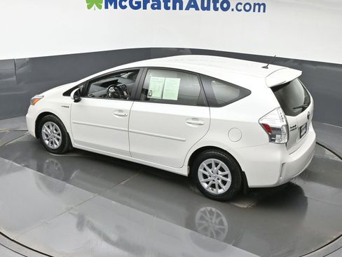 Used 2014 Toyota Prius V Two image 22