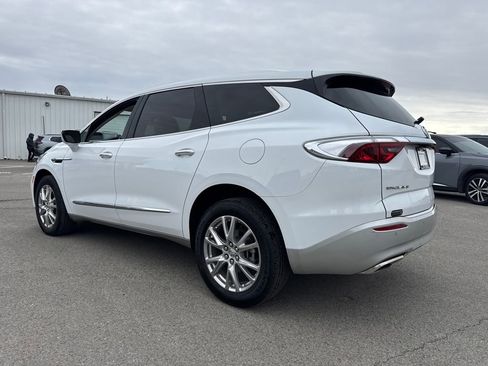 Used 2024 Buick Enclave Essence w/ Experience Buick Package image 4