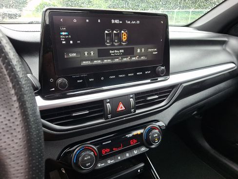 Used 2022 Kia Forte GT-Line w/ GT-Line Premium Package FWD image 23
