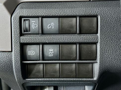 Used 2025 Toyota Tacoma TRD Off-Road image 17