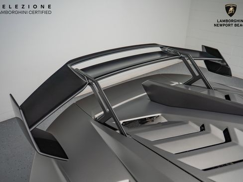 Used 2023 Lamborghini Huracan STO RWD image 9