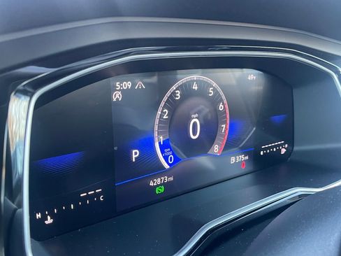 Used 2024 Volkswagen Jetta SE image 17