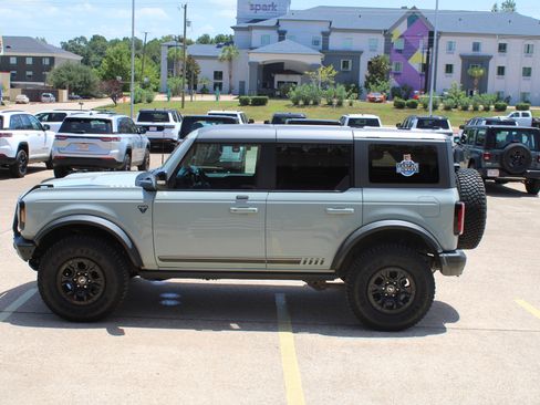 Used 2021 Ford Bronco First Edition AWD/4WD image 10