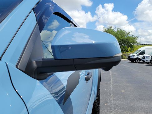 Used 2026 Toyota Tacoma TRD Off-Road w/ TRD Off Road Premium Package AWD/4WD image 4