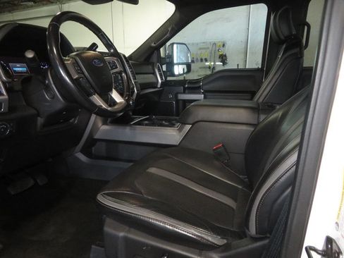 Used 2019 Ford F250 Platinum w/ Platinum Ultimate Package AWD/4WD image 21