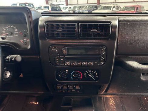 Used 2006 Jeep Wrangler Unlimited Rubicon AWD/4WD image 16