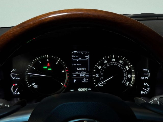 Used 2019 Lexus LX 570 4WD w/ Luxury Package image 13