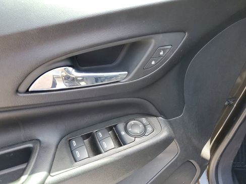 Used 2023 Chevrolet Equinox LT FWD image 23