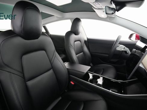 Used 2020 Tesla Model 3 Performance image 8