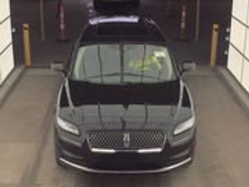 Used 2022 Lincoln Nautilus Reserve w/ Equipment Group 201A image 7