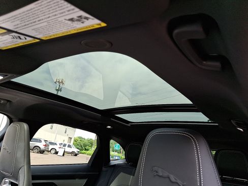 Certified 2025 Jaguar F-PACE R-Dynamic S image 14