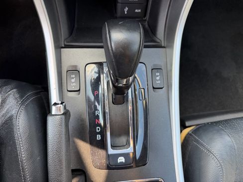 Used 2015 Honda Accord Touring image 16