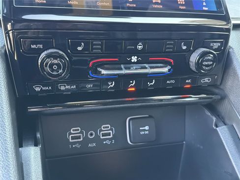 New 2025 Jeep Grand Cherokee Limited image 32