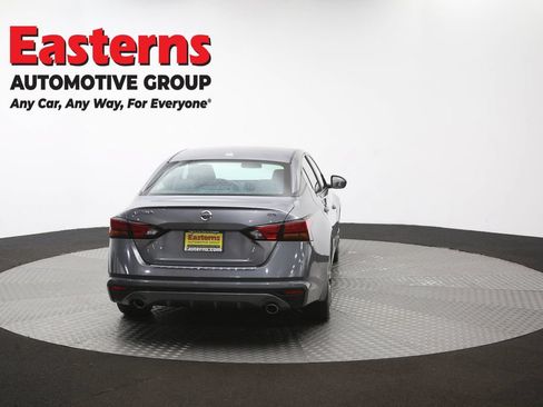 Used 2022 Nissan Altima 2.5 SR FWD image 37
