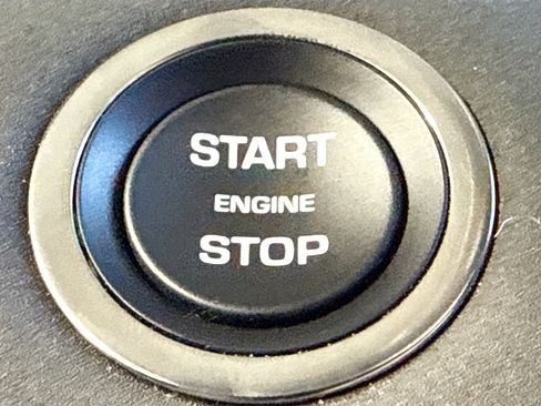 Used 2025 Land Rover Range Rover Evoque Dynamic SE image 36