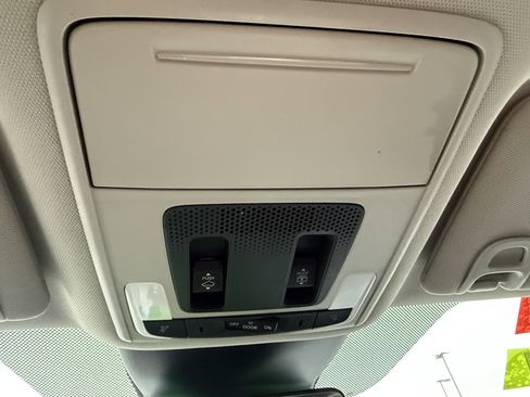 Used 2023 Honda Pilot Elite image 24