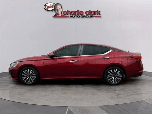 Certified 2023 Nissan Altima 2.5 SV image 2