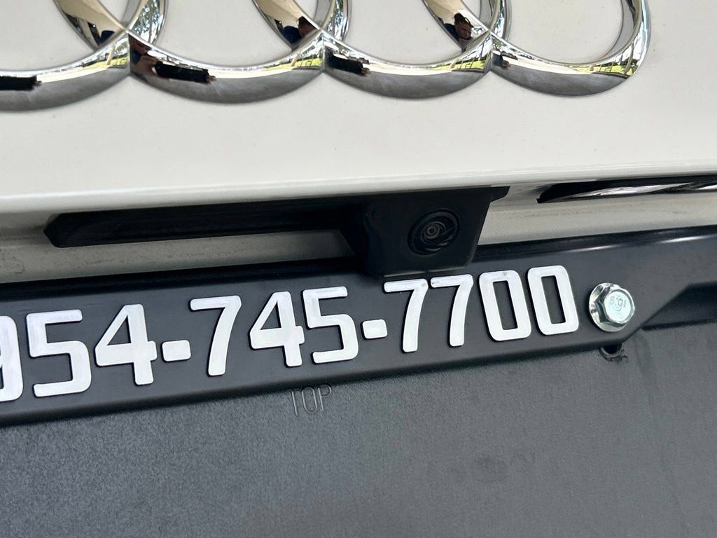 Used 2025 Audi Q3 2.0T Premium AWD/4WD image 18