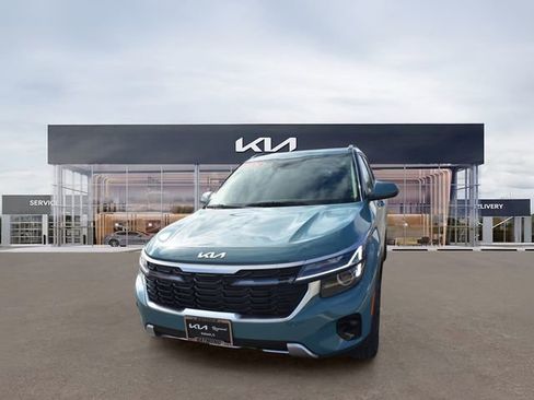 New 2026 Kia Seltos EX FWD image 8