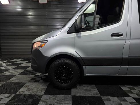 Used 2019 Mercedes-Benz Sprinter 2500 image 30