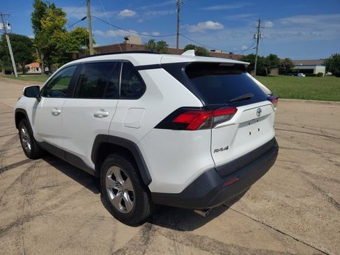 Used 2023 Toyota RAV4 XLE FWD image 8