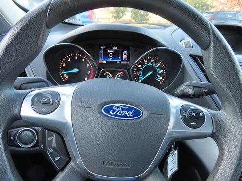 Used 2016 Ford Escape SE image 15