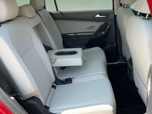 Used 2019 Volkswagen Tiguan SEL FWD image 19