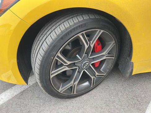 Used 2018 Kia Stinger GT2 image 17