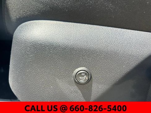 Used 2024 Toyota RAV4 LE AWD/4WD image 15