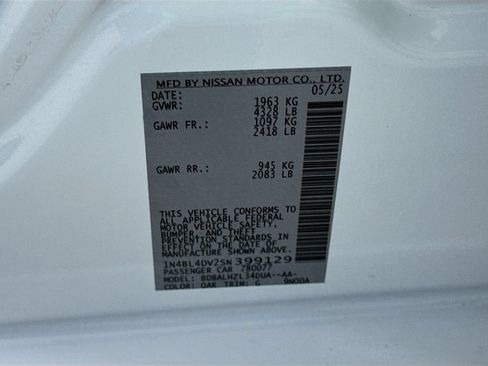 Used 2025 Nissan Altima 2.5 SV FWD image 38