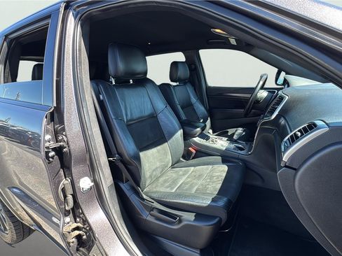 Certified 2018 Jeep Grand Cherokee Altitude AWD/4WD image 21