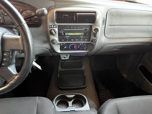 Used 2006 Ford Ranger XLT AWD/4WD image 16