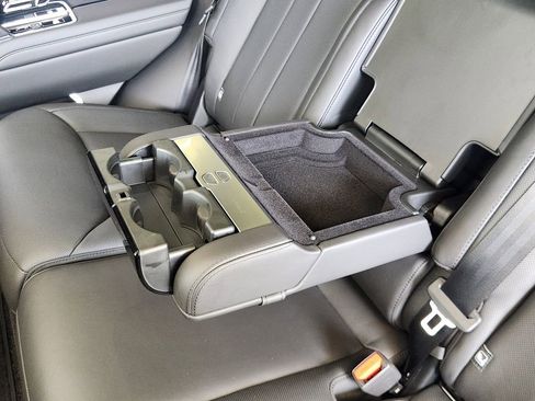 New 2026 Land Rover Range Rover SE image 13